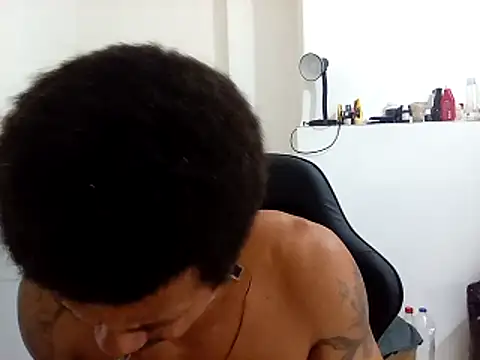 moreno25centimetro online show from 11-12-25, 05:28