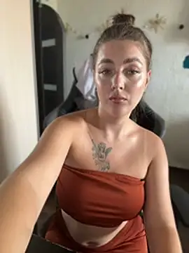 MikssMolly online show from 06-29-26, 07:04