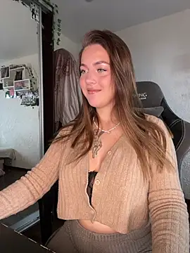 MikssMolly online show from 10-03-25, 03:41