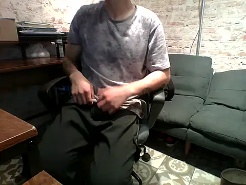 Snapshot of Molly_Erik chatting on 03-02-26, 03:29 Molly Erik online show from 03-02-26, 03:29