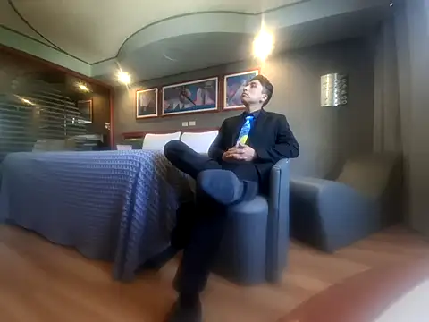 Snapshot of Molly_Erik chatting on 11-14-25, 07:17 Molly Erik online show from 11-14-25, 07:17