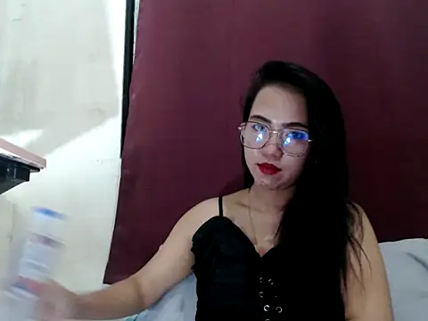 Snapshot of yourloving_maris chatting on 03-28-26, 04:19 yourloving maris online show from 03-28-26, 04:19