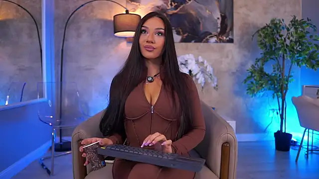 NinaSolenne online show from 05-18-26, 09:03