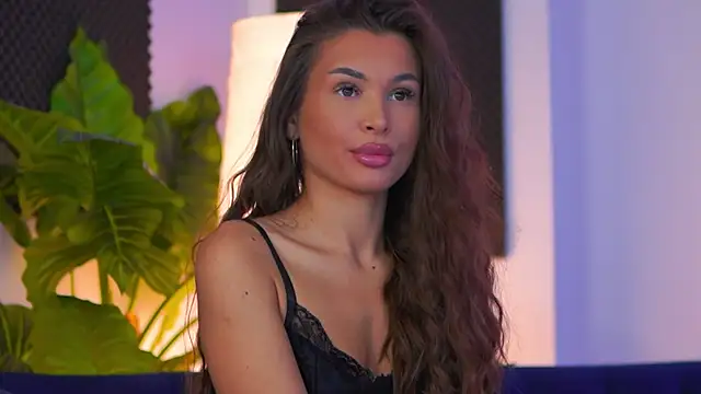 Snapshot of KyssaraPlay chatting on 10-06-25, 06:30 KyssaraPlay online show from 10-06-25, 06:30