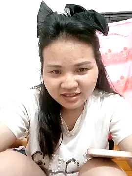 Snapshot of Heulwen-22 chatting on 10-04-25, 01:01 Heulwen-22 online show from 10-04-25, 01:01