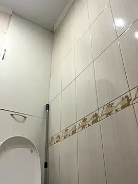 LuckyGirlfriends online show from 10-29-25, 07:02