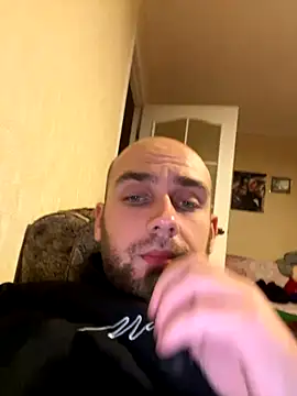 LuckyGirlfriends online show from 10-07-25, 05:25