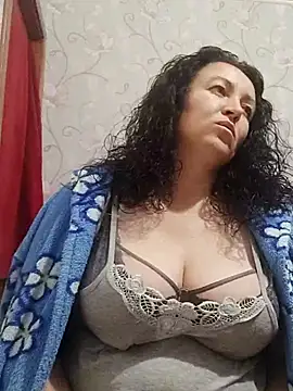 Snapshot of Velvet3451 chatting on 10-02-25, 05:16 Velvet3451 online show from 10-02-25, 05:16