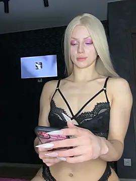 FavoriteKira online show from 04-10-26, 04:03