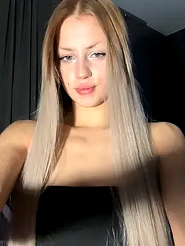 FavoriteKira online show from 11-23-25, 04:50