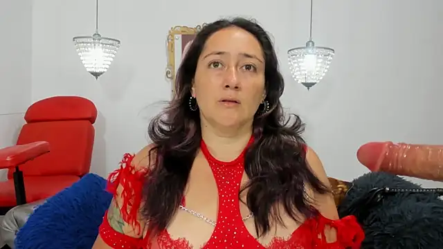 naughty milf esmeralda online show from 04-30-26, 11:20