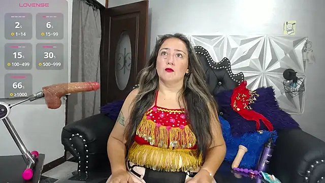 Snapshot of naughty_milf_esmeralda chatting on 10-16-25, 03:04 naughty milf esmeralda online show from 10-16-25, 03:04