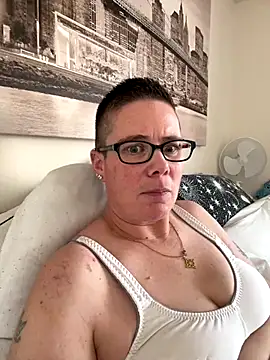 voluptuous-minx online show from 12-05-25, 11:42