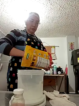 Snapshot of MargaretMonroe chatting on 10-03-25, 10:44 MargaretMonroe online show from 10-03-25, 10:44