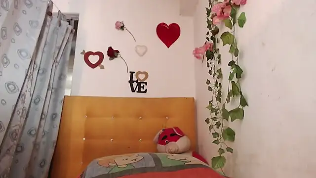 LULU ALANAA  online show from 09-14-25, 03:34