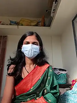 Shivani2002 online show from 12-14-25, 10:32