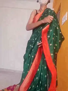 Shivani2002 online show from 12-23-25, 01:49