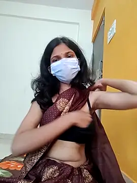 Shivani2002 online show from 12-19-25, 01:31