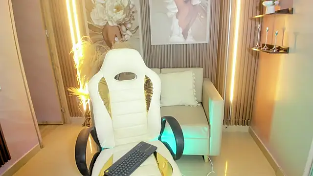 Ailee naughty online show from 01-08-26, 02:17