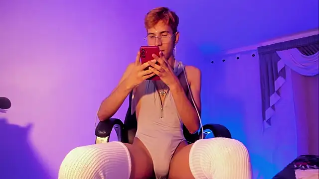 Angelicious Boy online show from 11-29-25, 02:55