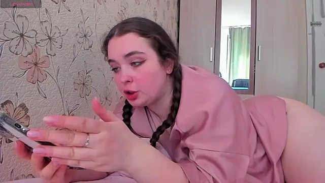 Alice next door online show from 05-06-26, 11:14