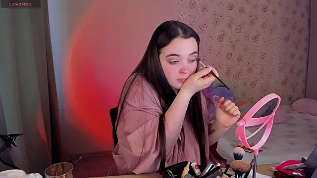 Alice next door online show from 04-19-26, 11:00