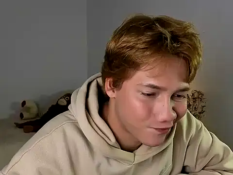 ConnieVarela online show from 12-15-25, 02:17