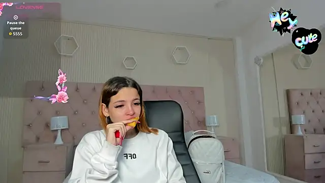 MadisonSky  online show from 12-21-25, 01:35