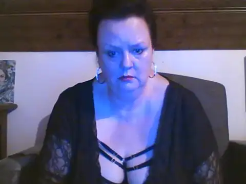 TiffanyMature online show from 04-02-26, 08:37