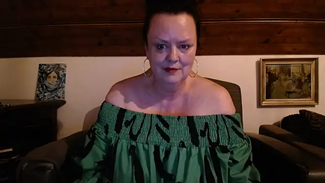 TiffanyMature online show from 06-15-26, 08:08