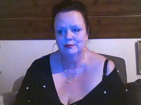 TiffanyMature online show from 04-16-26, 09:39