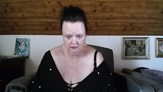 TiffanyMature online show from 07-08-26, 02:07