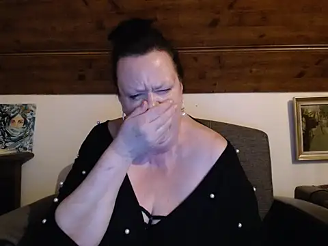TiffanyMature online show from 07-15-26, 08:05