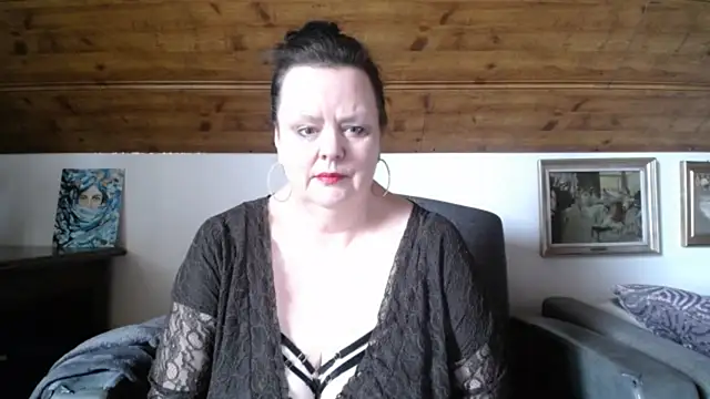TiffanyMature online show from 04-24-26, 09:11