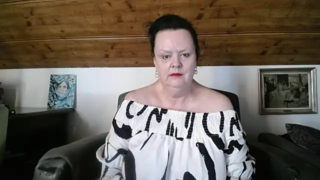 TiffanyMature online show from 06-17-26, 07:08