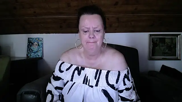 TiffanyMature online show from 06-30-26, 10:26
