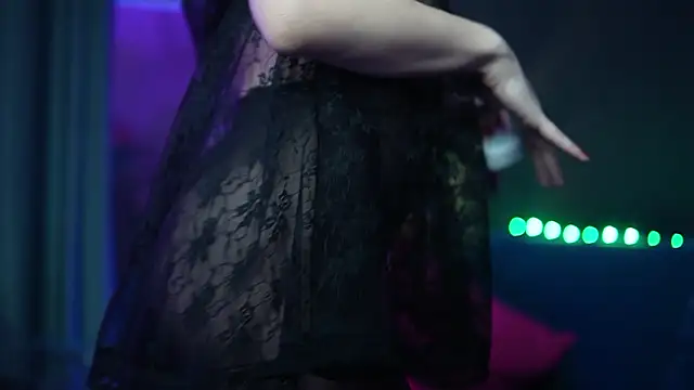 Snapshot of RubyRosa chatting on 02-12-26, 12:32 RubyRosa online show from 02-12-26, 12:32