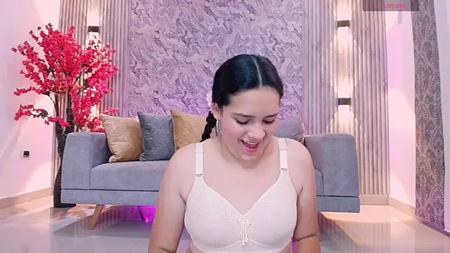 karlie small online show from 09-12-25, 07:46