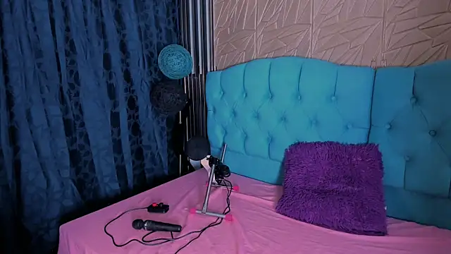 Luna Colinns online show from 09-27-25, 12:55