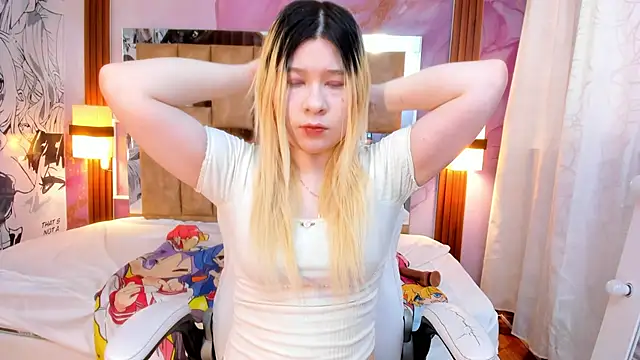 Melody Lolii online show from 09-27-25, 06:03