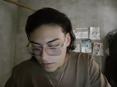 dirty model online show from 04-28-26, 05:28