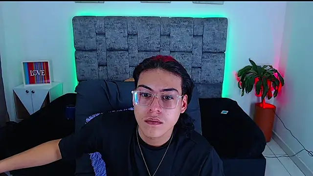 dirty model online show from 10-04-25, 12:56