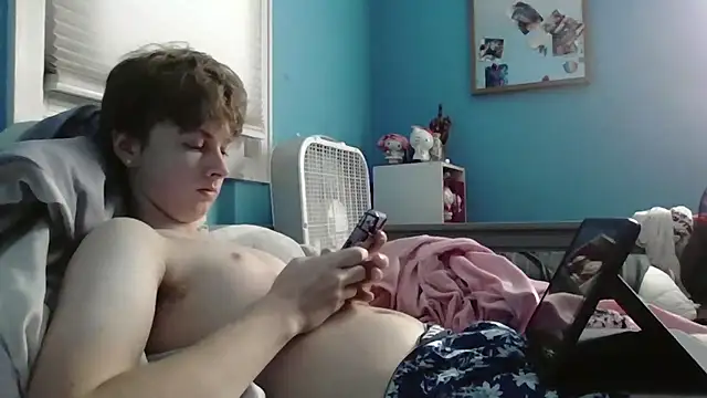 Snapshot of Liam_axel35 chatting on 09-22-25, 02:45 Liam axel35 online show from 09-22-25, 02:45