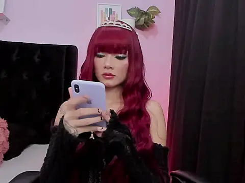 Snapshot of emmabridgerton chatting on 10-08-25, 06:48 emmabridgerton online show from 10-08-25, 06:48