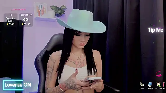 emmabridgerton online show from 10-25-25, 08:20