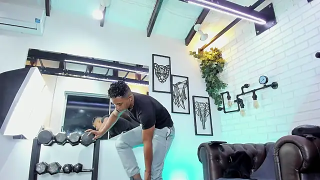 ItaloMoore online show from 12-15-25, 11:27