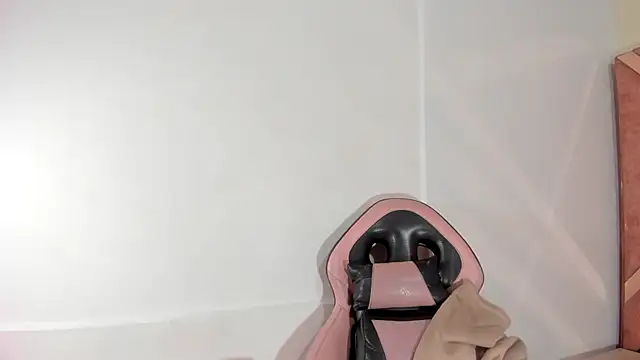 Amy Kobold3 online show from 02-07-26, 08:17