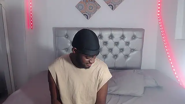 eebony stallion online show from 12-02-25, 07:04