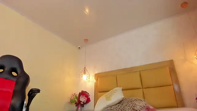 MELISSAROUGE online show from 04-22-26, 07:42