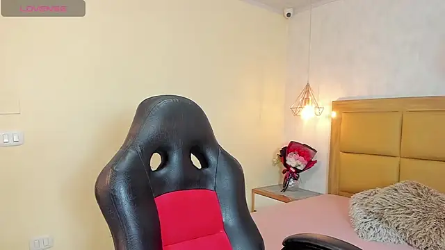 MELISSAROUGE online show from 05-20-26, 07:44